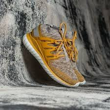 Nova Street Sneakers