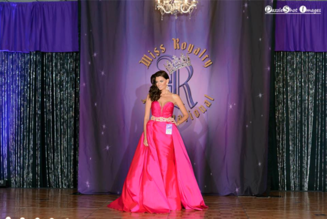 Mrs. Royalty International 2016, Stephanie Piller